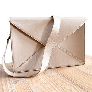 TAH Angelina Marie Portland Oregon The Envelope Oscar Leather Shoulder Bag Blush